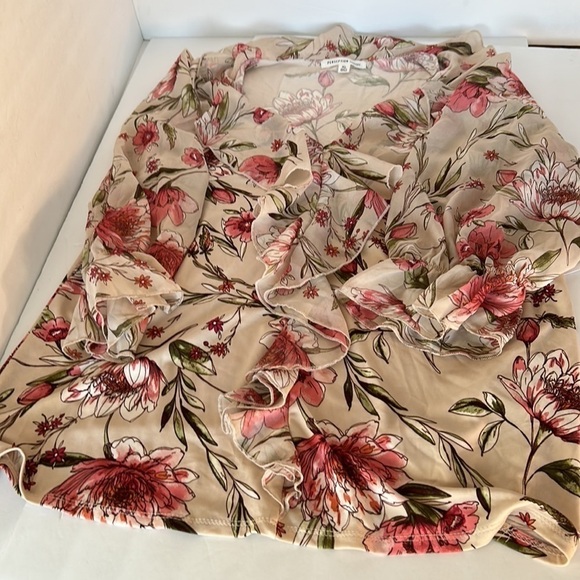 NWOT Perception Concept Beige Floral With Ruffled Front and Neckline - Picture 4 of 8